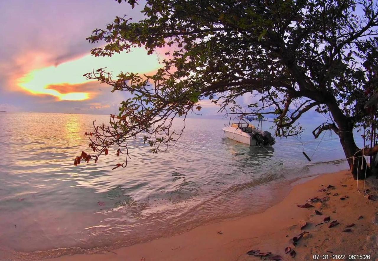 Santiri Island Resort Semporna Eksteriør bilde