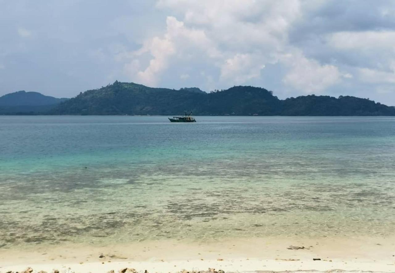 Santiri Island Resort Semporna Eksteriør bilde